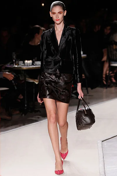 Look 29